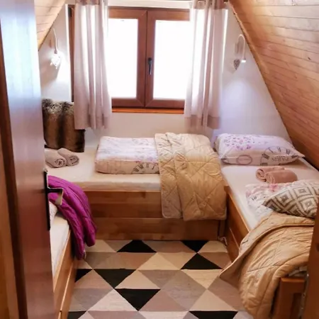 Planinska Idila - Uz Stazu *