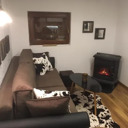 Planinska Idila - Uz Stazu * 자호리나