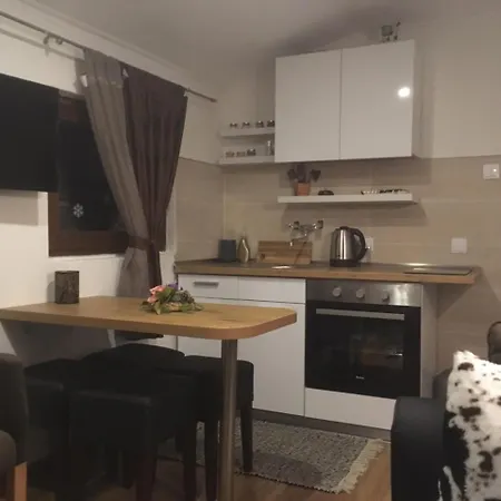 Planinska Idila - Uz Stazu Casa de Férias